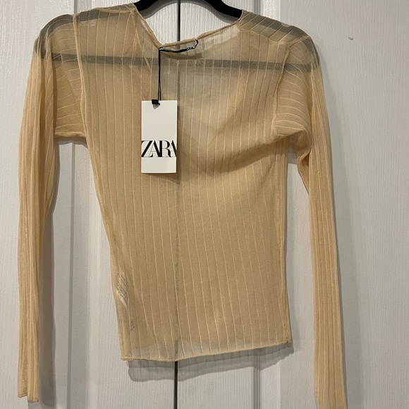 BNWT ZARA semi sheet knit top - Picture 3 of 4